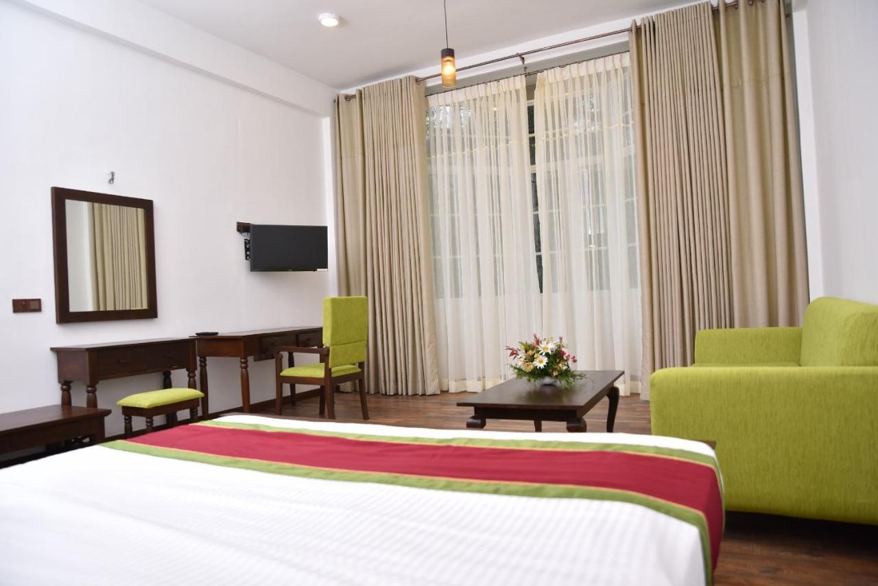 Hotel Nuwara Eliya Golf Club Extérieur photo