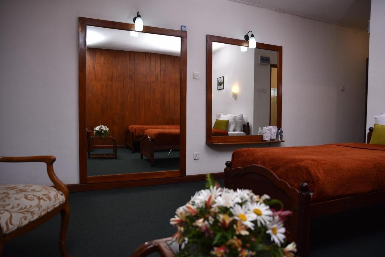 Hotel Nuwara Eliya Golf Club Extérieur photo